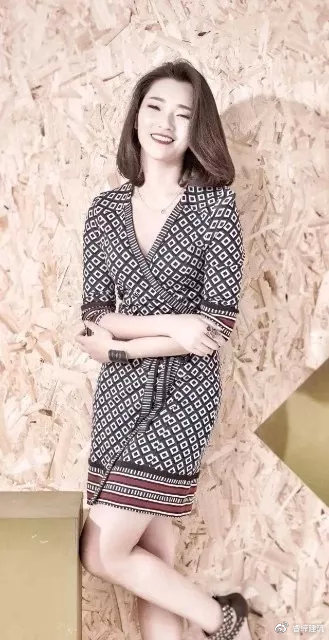 睿缔作品|红与黑的摩登童话