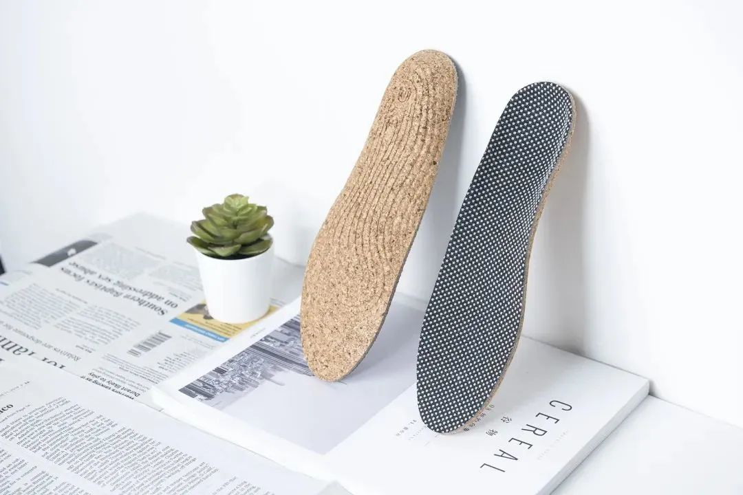 穿鞋鞋垫防脚臭,脚臭克星鞋子