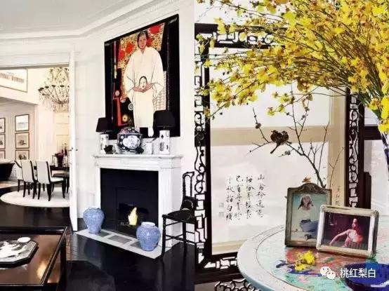 刘嘉玲和天价娃娃合影,刘嘉玲买画