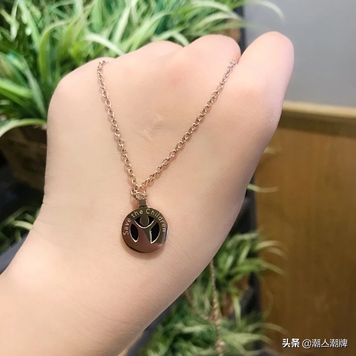 你又是最亮的星Bclgari10周年限量版小红人项链双面都可佩戴