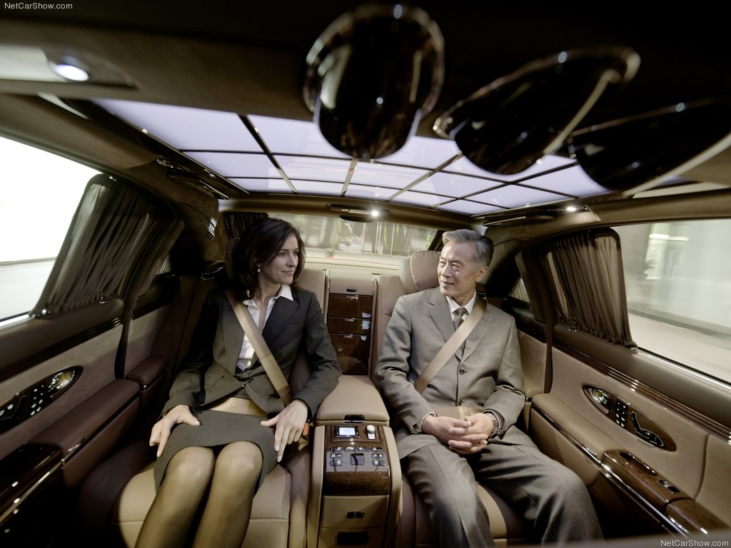 最老款迈巴赫62s (汽车赏析迈巴赫62s)