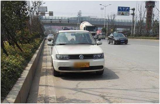 科三靠边停车时后面有车怎么办,科三靠边停车车位满了咋整