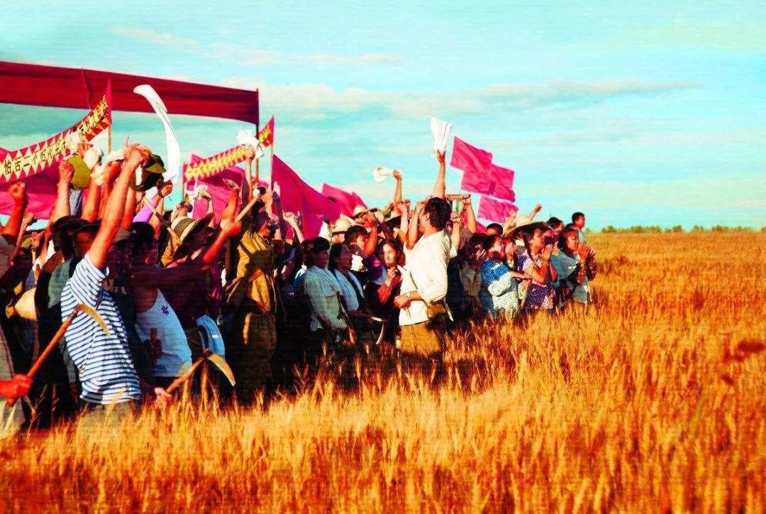 连当了7年陕西首富，居然是个大学老师？临走还赚了22亿