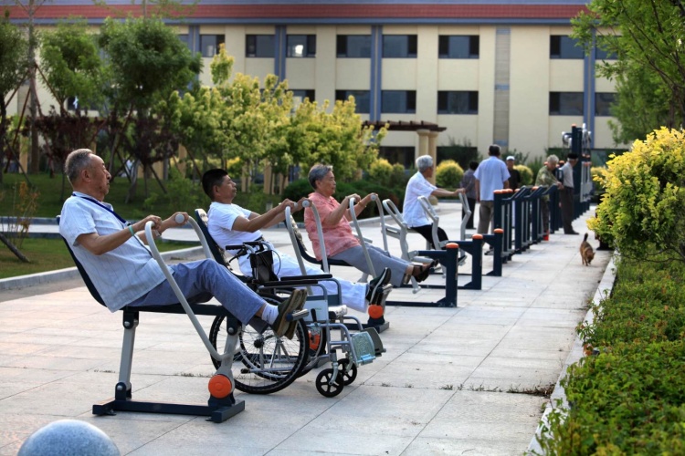 民政局关爱敬老院,民政局关爱儿童之家