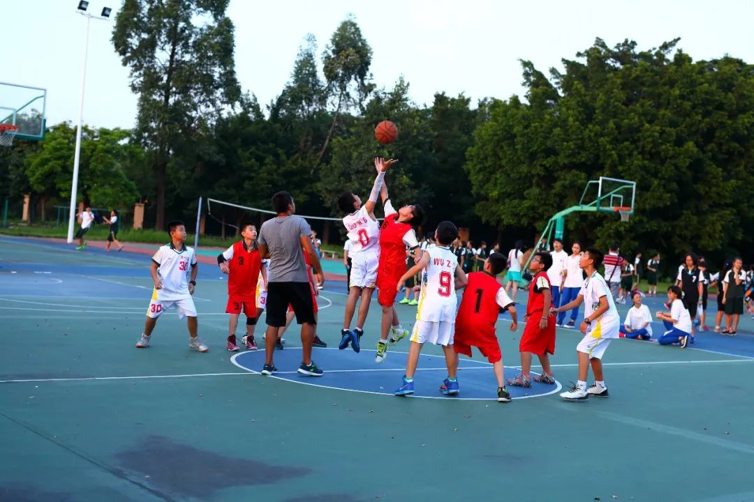 2022年东莞中学松山湖学校喜报,松山湖莞中2022重本率