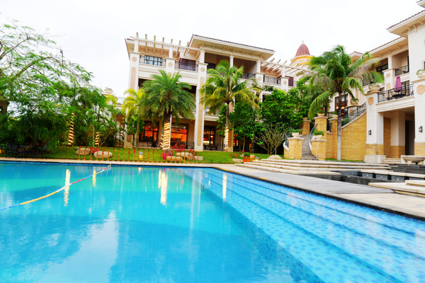 幸亏我来了再不来素材就没了,海南月亮湾的夜晚