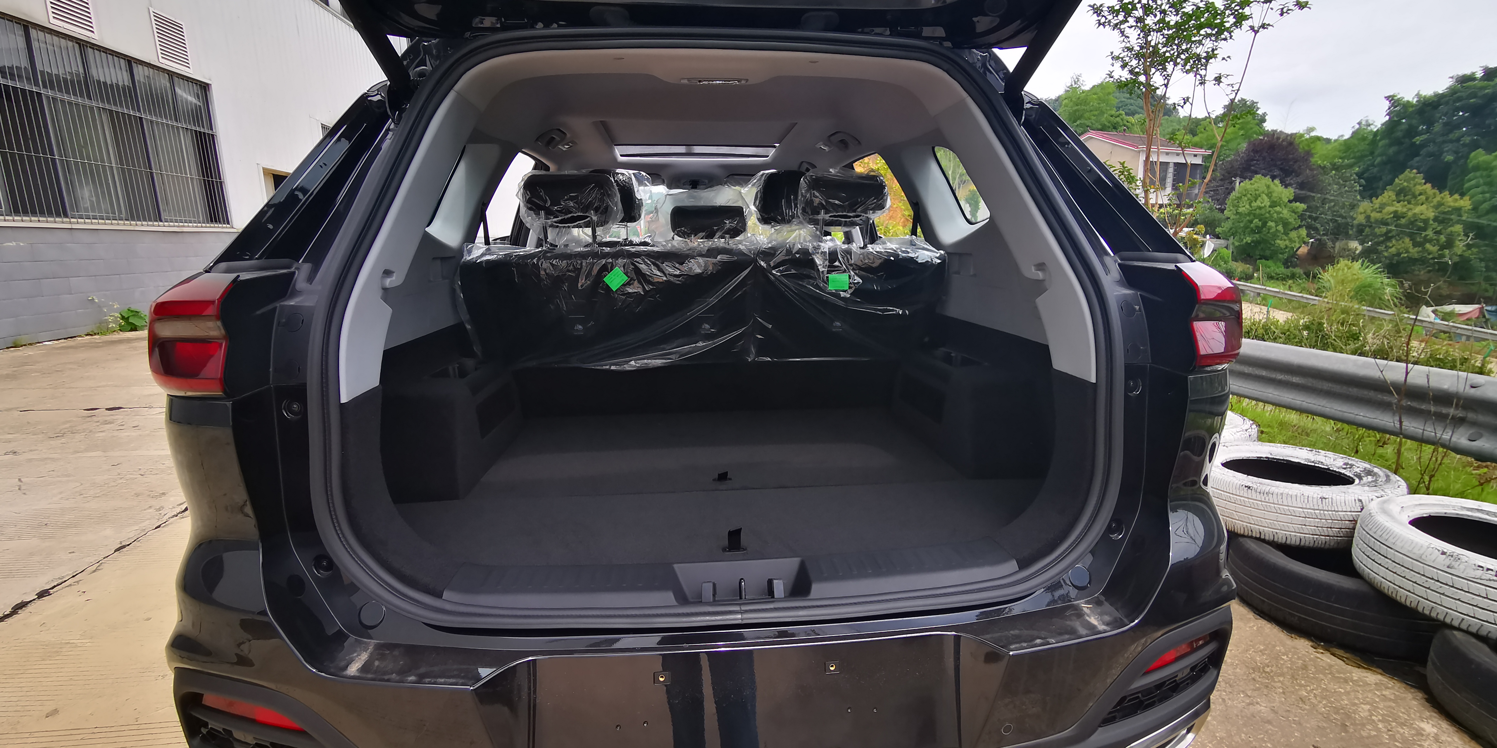 虎8和豪越怎么选,吉利豪越和瑞虎8哪个值得入手