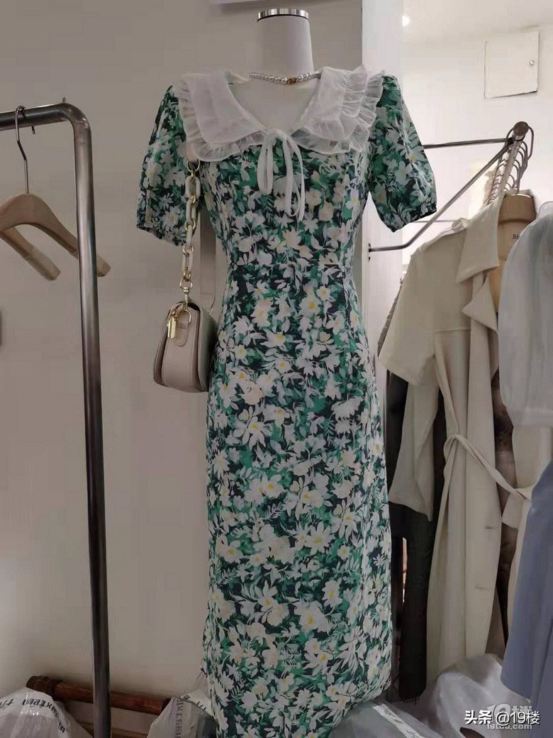 杭州这个服装城，店主居然忙到没空理我