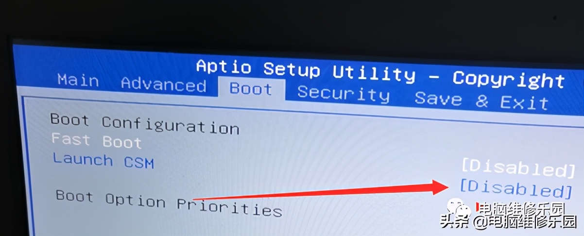 电源键按了以后闪一下，然后反复如此不亮机的故障排除案例