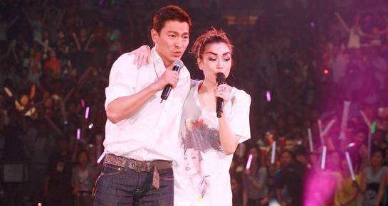 刘德华郑秀文演的电影,刘德华郑秀文孤男寡女歌曲