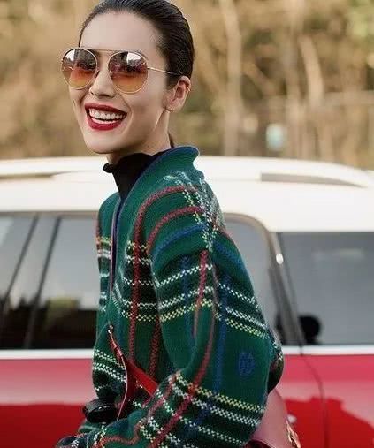 刘雯大包包推荐,刘雯同款豹纹包包