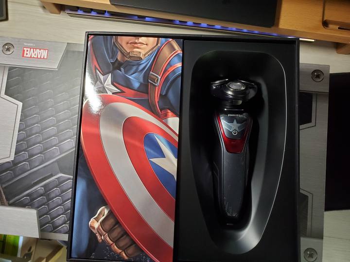 电须刀飞利浦电动剃须刀哪款好用 (飞利浦漫威英雄系列电须刀好吗)