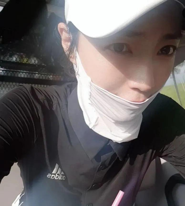 身材不输女星柳岩,关婷娜身材不输柳岩