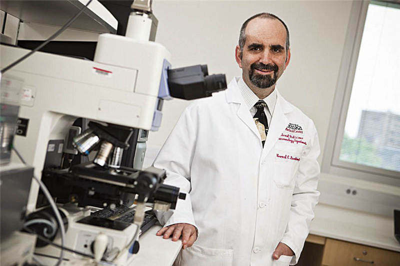 所有与艾滋病相关的疫苗研究都失败了，相比SARS、埃博拉，HIV病毒为什么那么难对付？