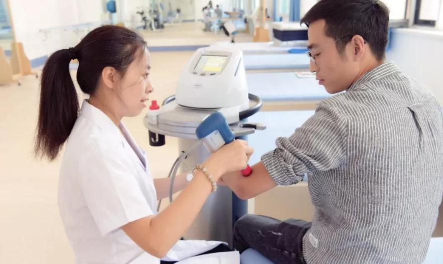 文科生医学专业就业前景,适合文科生的大专医学专业