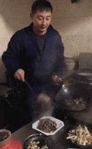 终于下班了搞笑gif图片,搞笑gif上班的时候打瞌睡尴尬了吧