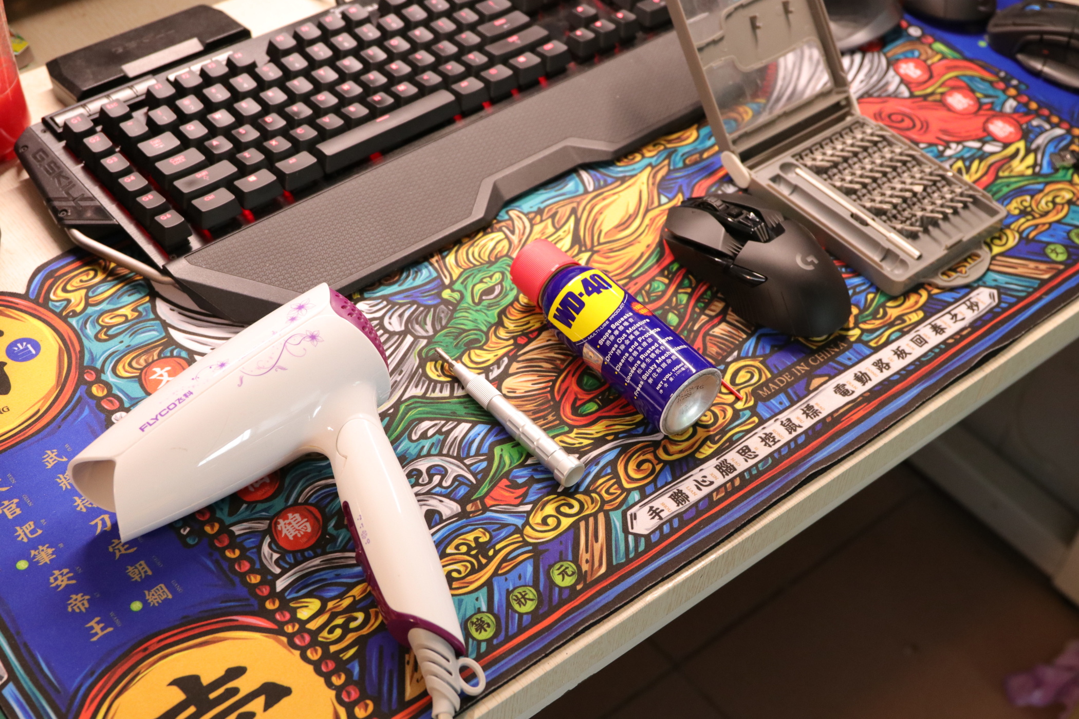 罗技无线游戏鼠标g304和g903,罗技g903鼠标拆卸教程