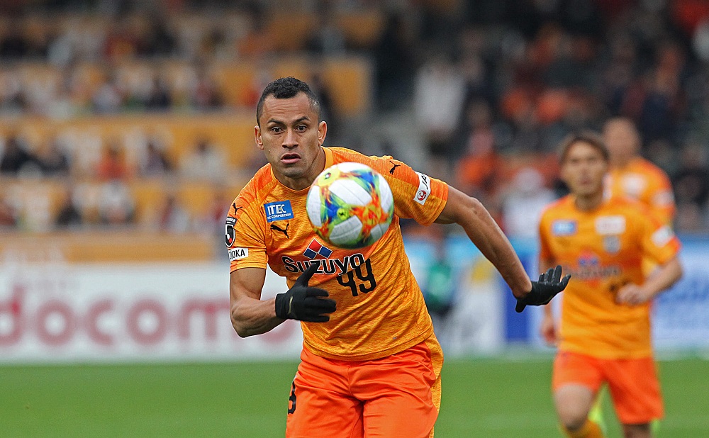 中超转会405万欧元引援,消费降级抄底上海