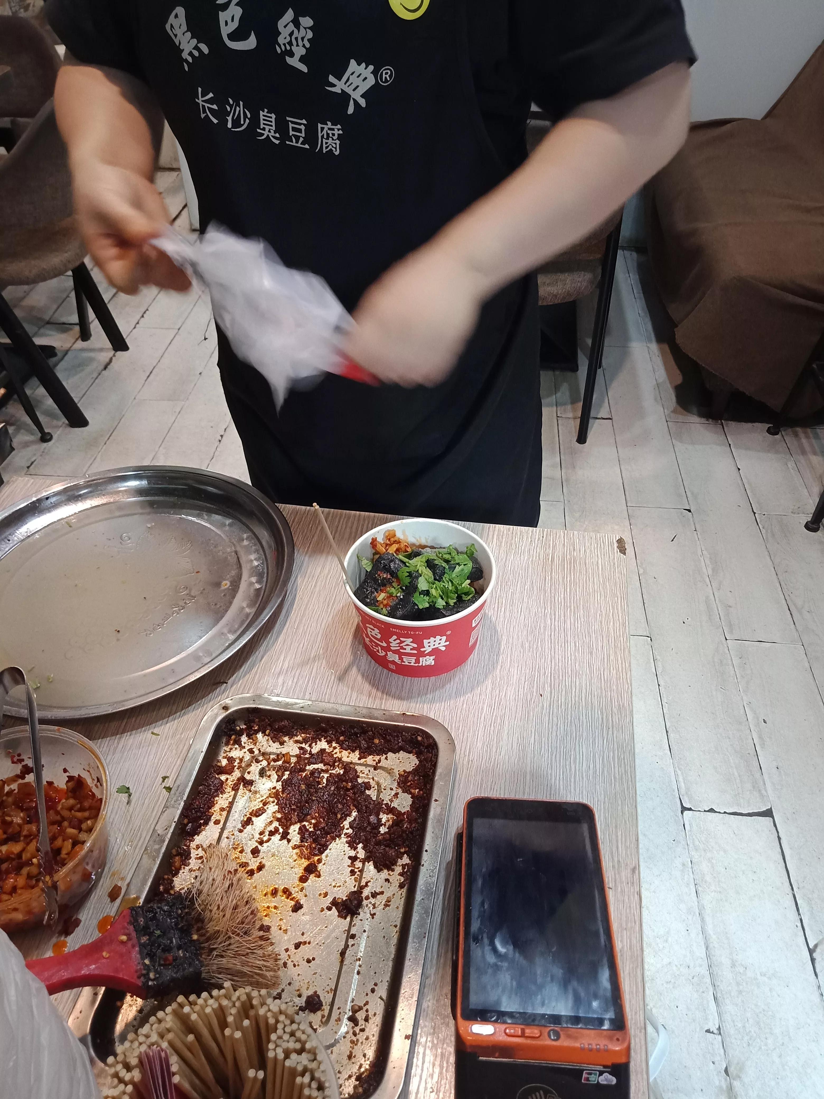 在长沙吃臭豆腐比别的地方好吃吗,长沙臭豆腐和别的地方不同之处