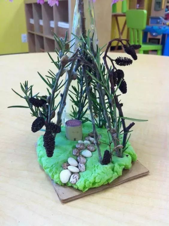 幼儿园用干树枝做成的手工,树枝创意100种手工画幼儿园