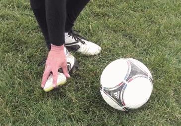 凌空抽射怎么练,弧线射门训练方法和技巧