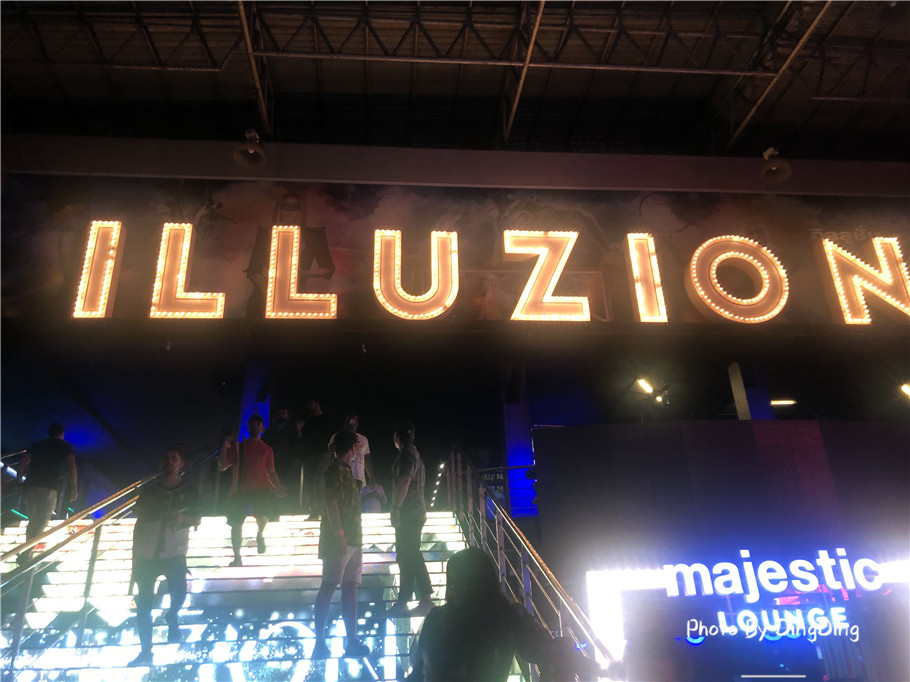 泰国芭东夜市酒吧一条街,泰国普吉岛酒吧攻略