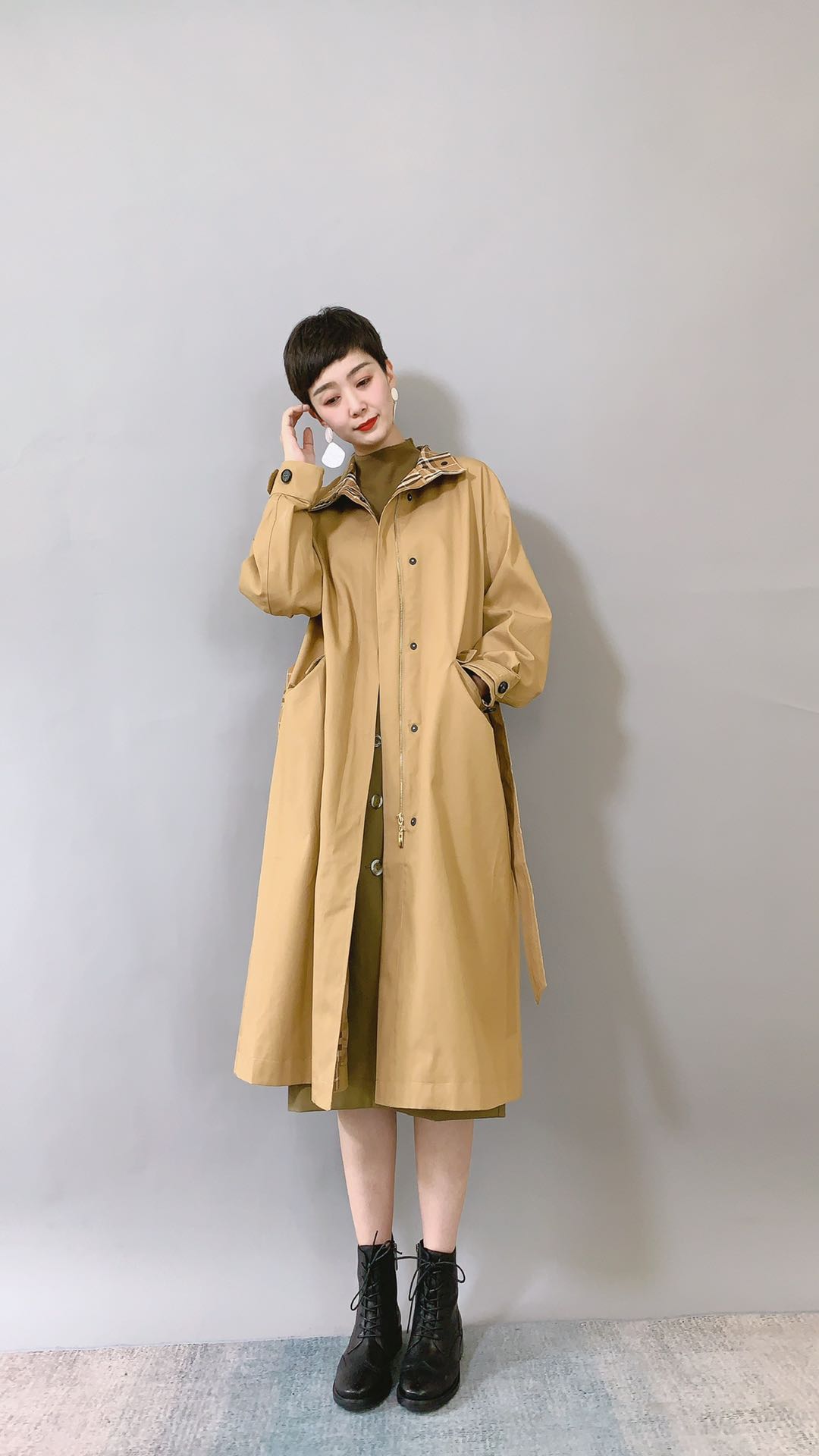 50岁穿洋气时髦风衣,各种款式风衣穿搭全图片