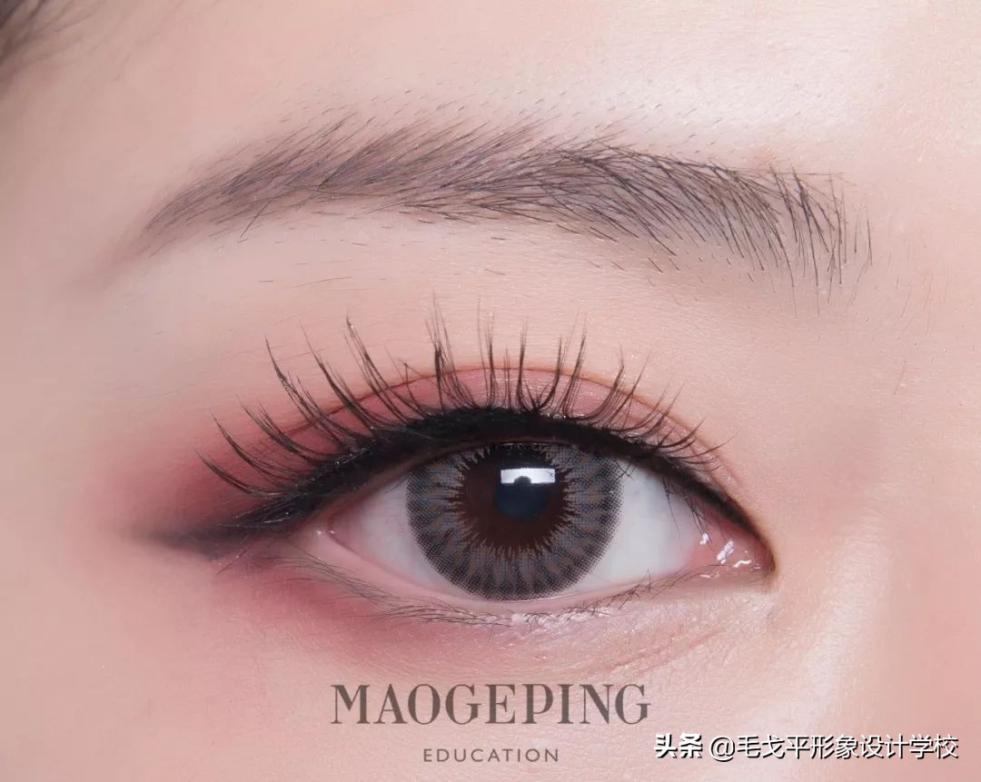 初学画眉毛步骤单眼皮眼妆,新手如何画眉和眼妆