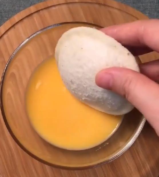 油炸冰淇淋的正确方法视频,油炸冰淇淋正确做法