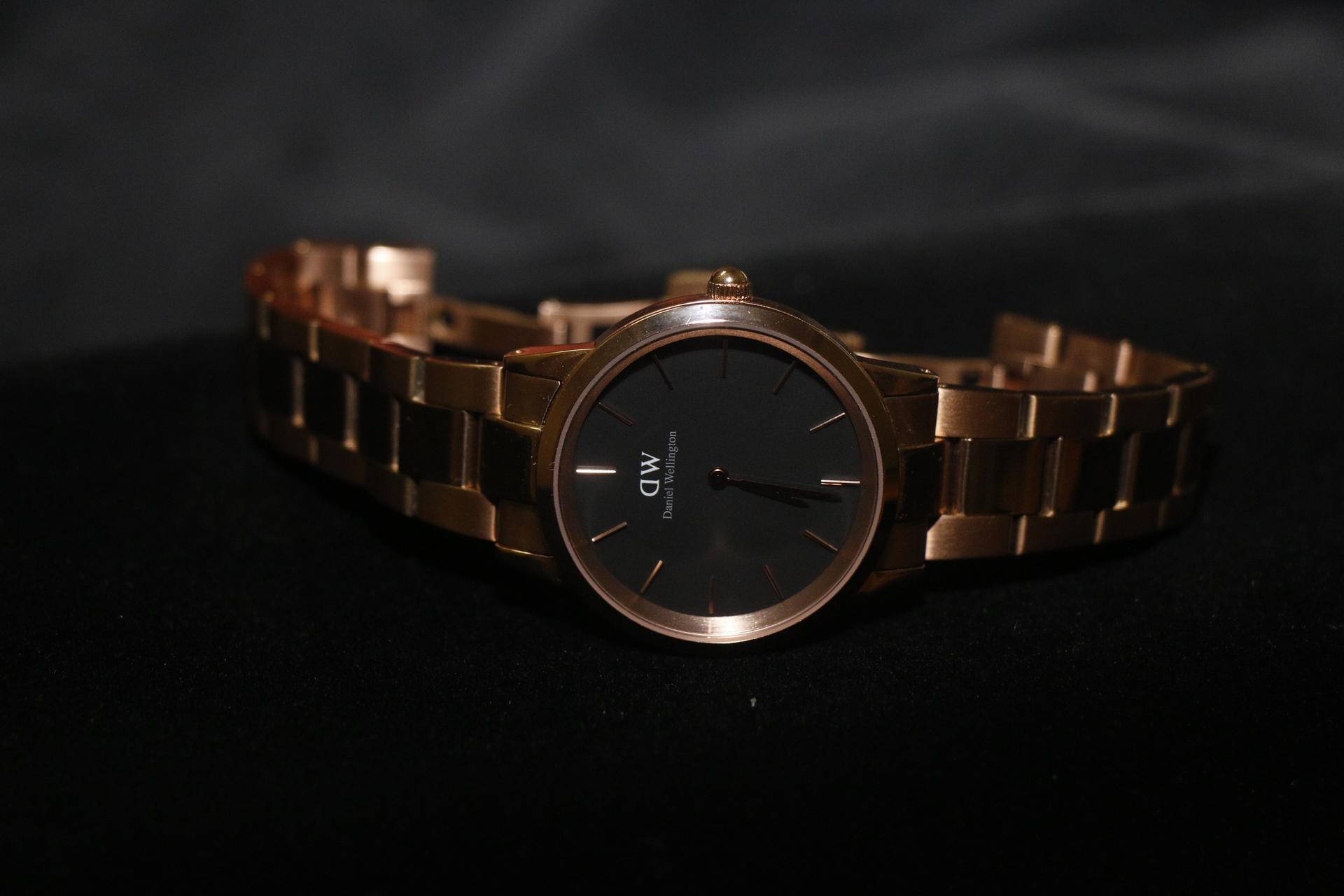 富婆送了10080万的手表,富婆送帅哥手表