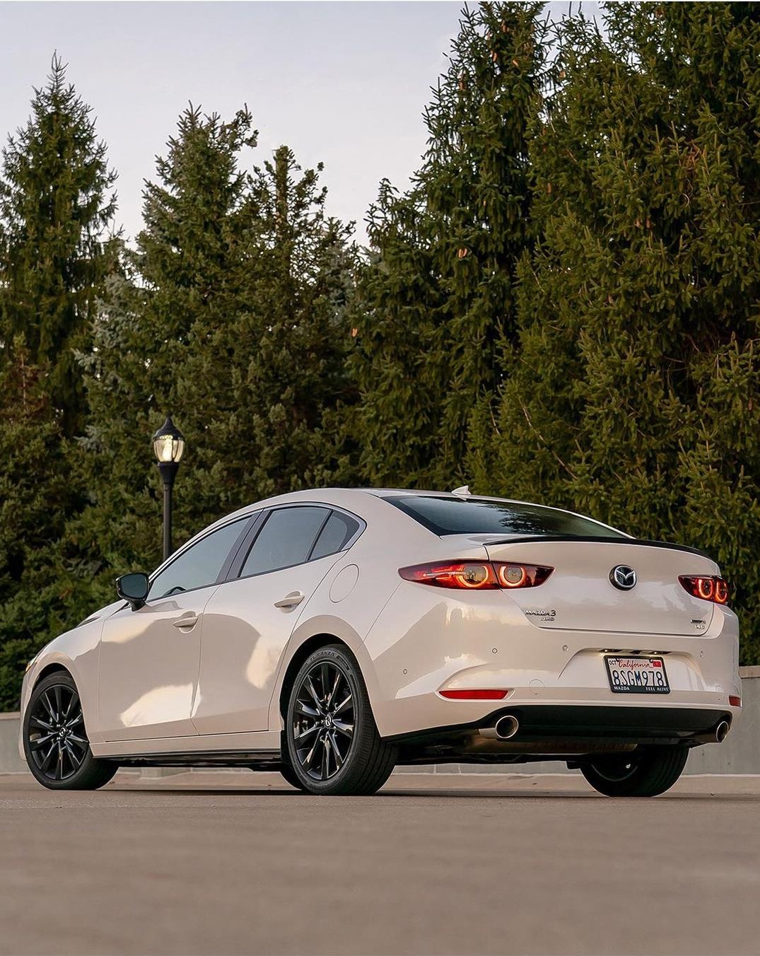 新款马自达32.5t,马自达3昂克赛拉跟思域