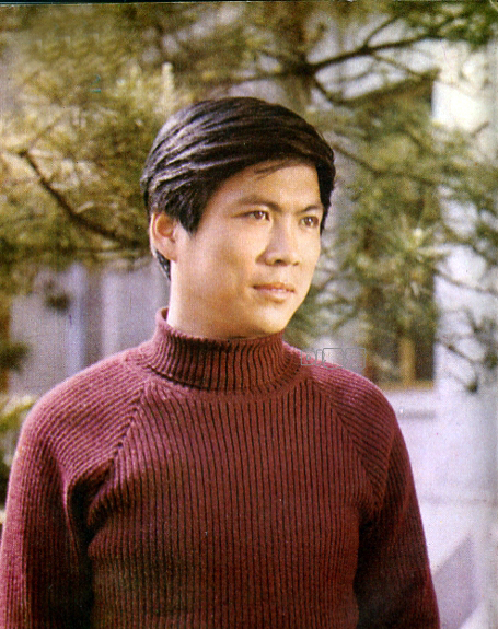 罕见老照片80年代男星,80岁老戏骨全部照片