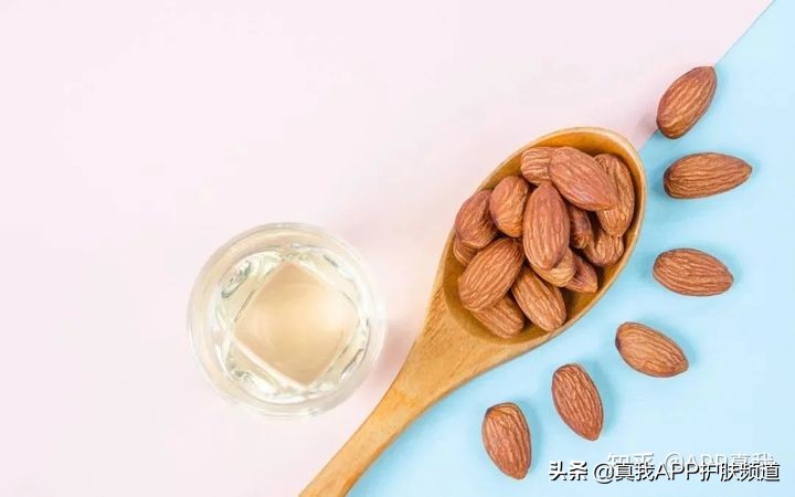 刷酸后脸上长了好多小痘痘正常吗,刷酸后脸过敏长痘怎么办