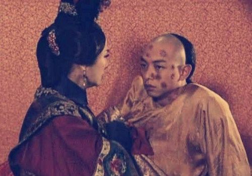 同治皇帝载淳的一生就和自己的年号一样“同治”悲催的傀儡皇帝