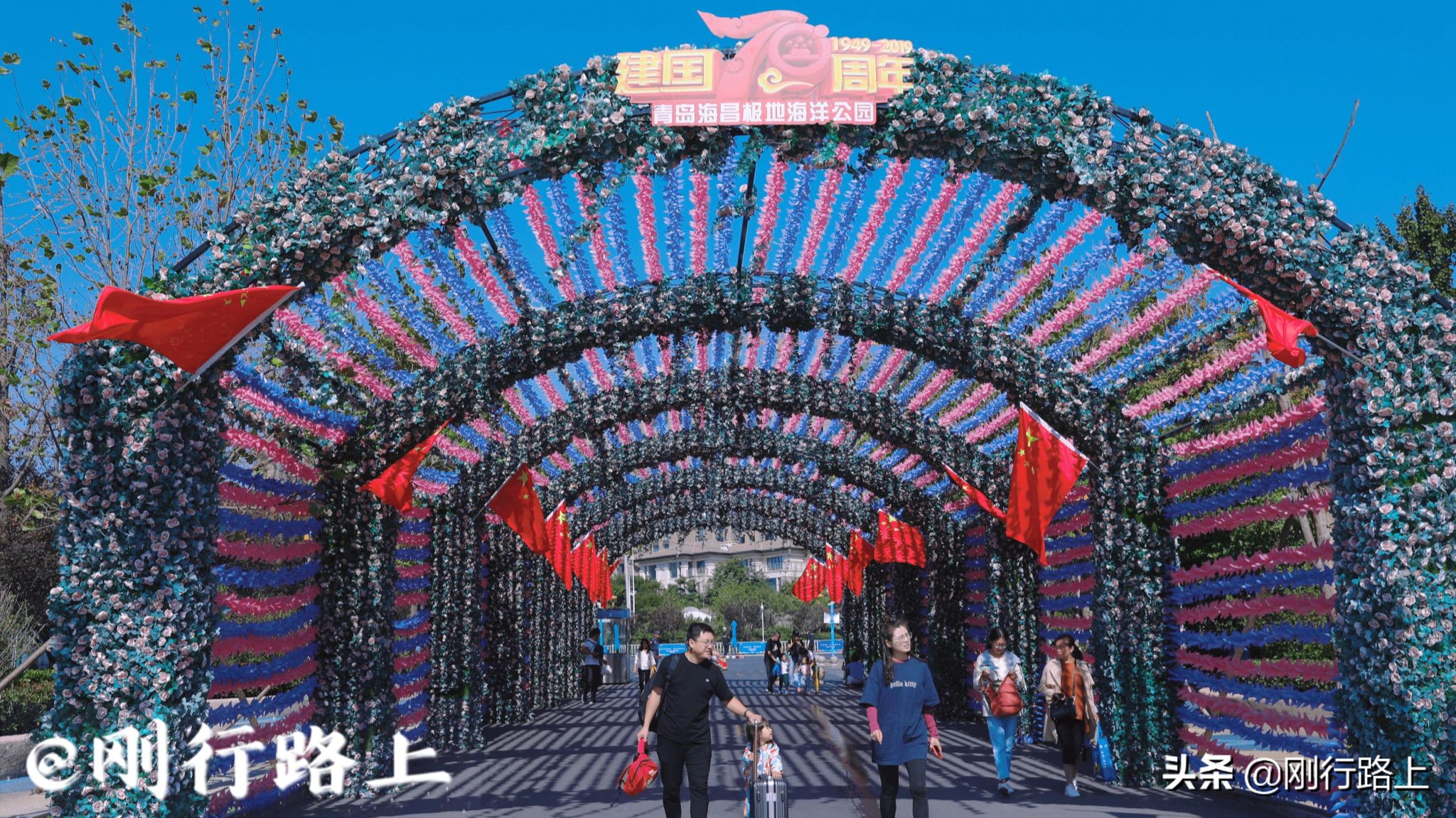 青岛海昌极地海洋世界深海探险,青岛海昌极地海洋世界景点视频