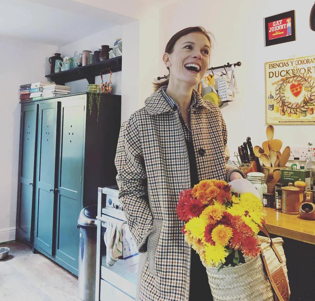 懂得时尚的女人才是完美的女人,有态度有城府的女人