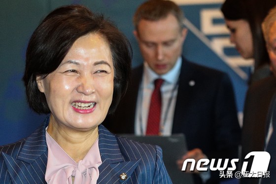 文在寅总统任职,文在寅推荐的总统候选人简介