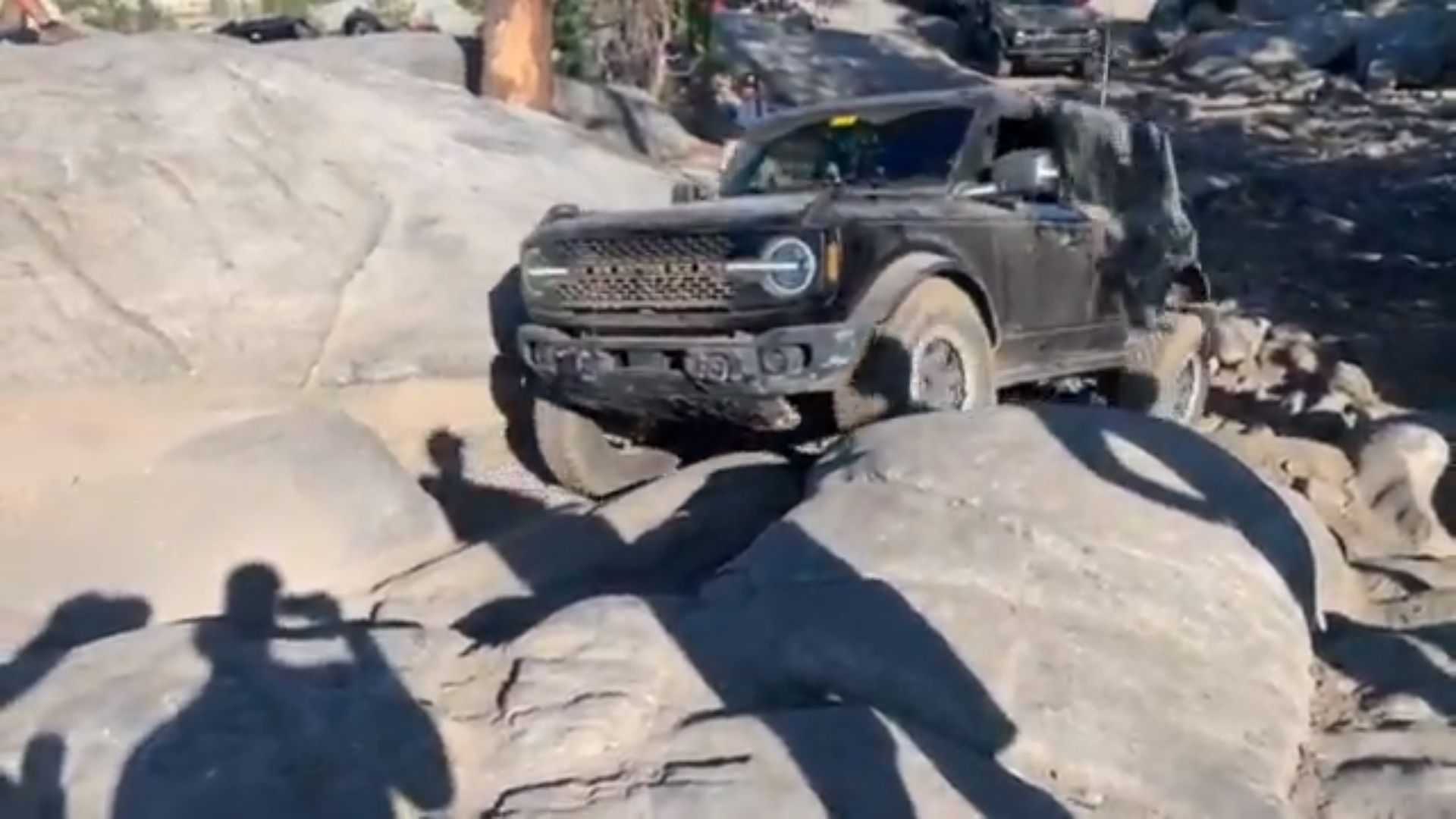 红旗e-hs9vs库里南,全新红旗E-HS9实车