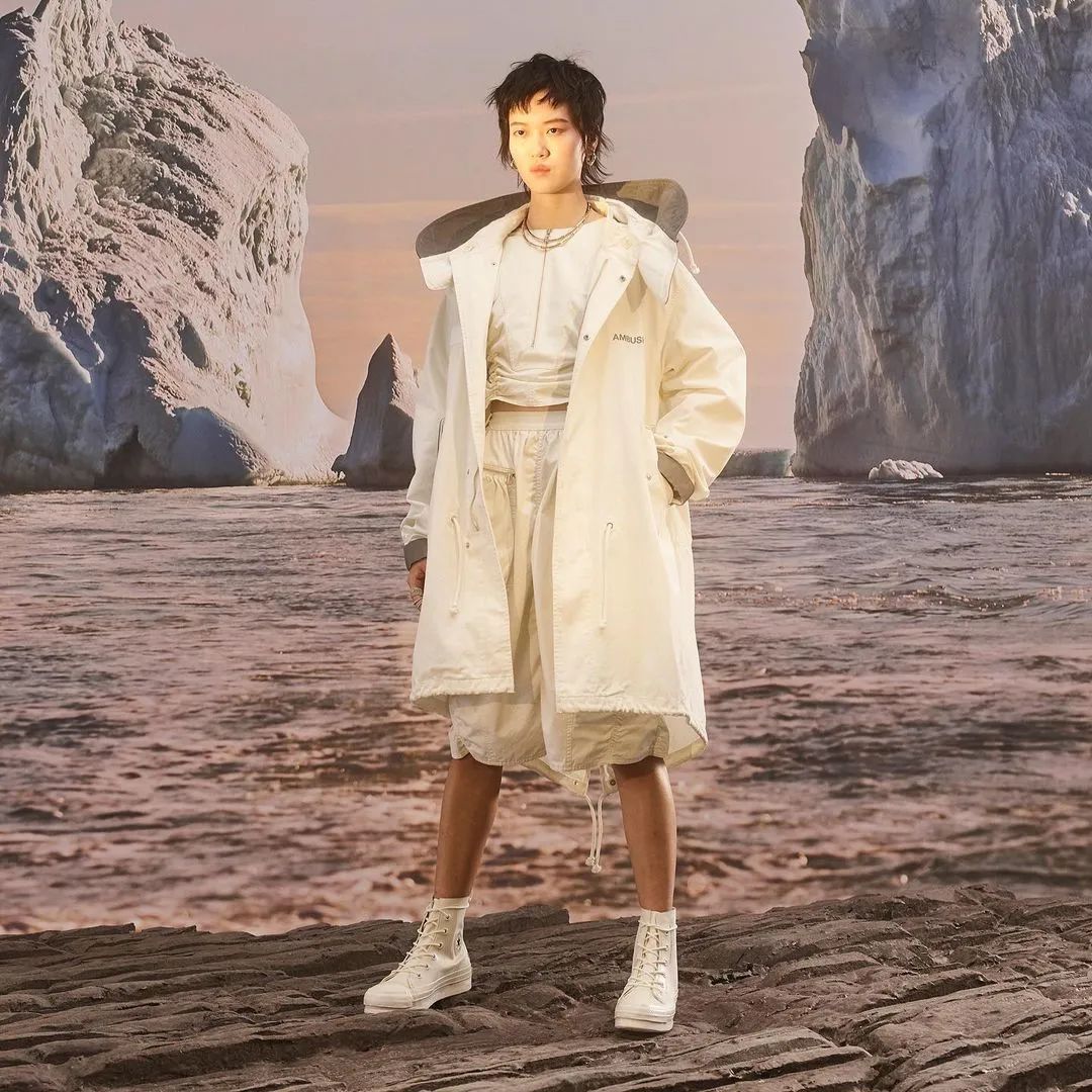 欧阳娜娜同款潮流品牌,欧阳娜娜同款联名卫衣