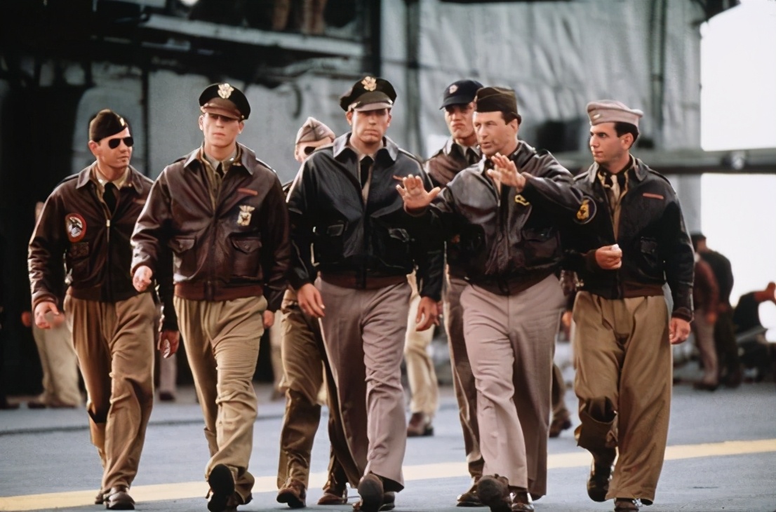 罗蒙复古机车皮衣,想玩机车入门款