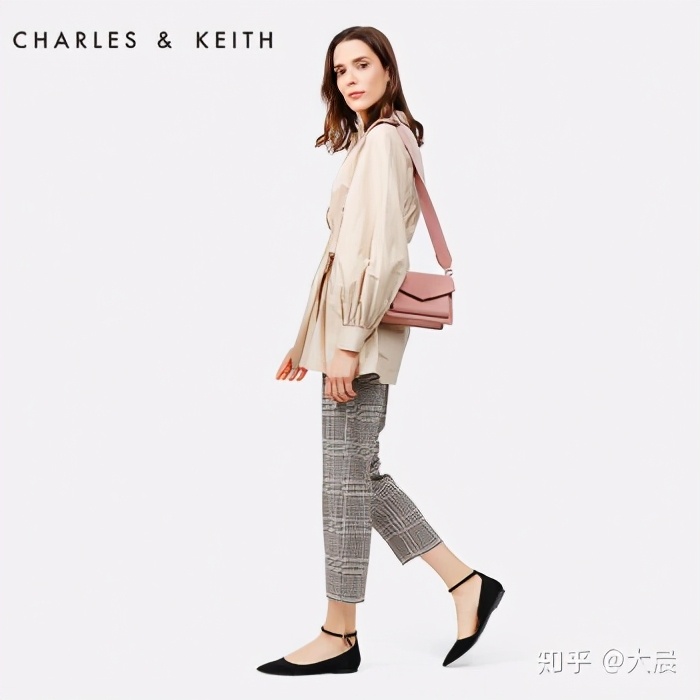 想给女朋友买个包推荐,给女朋友买什么样的包