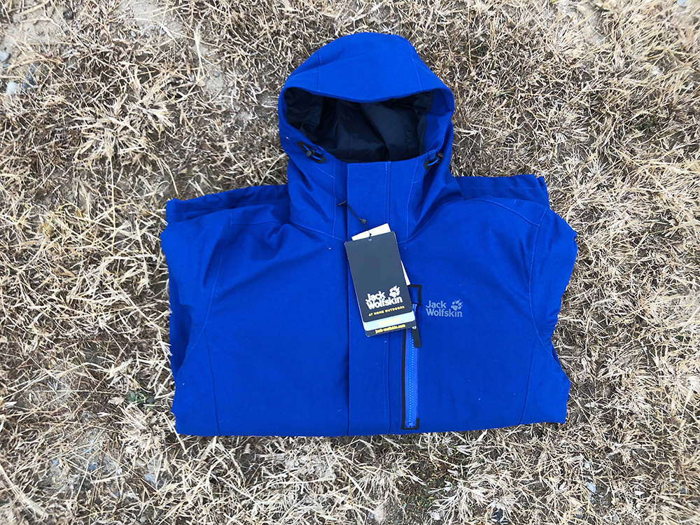 狼爪登山徒步冲锋衣，满满惊喜的开箱报告