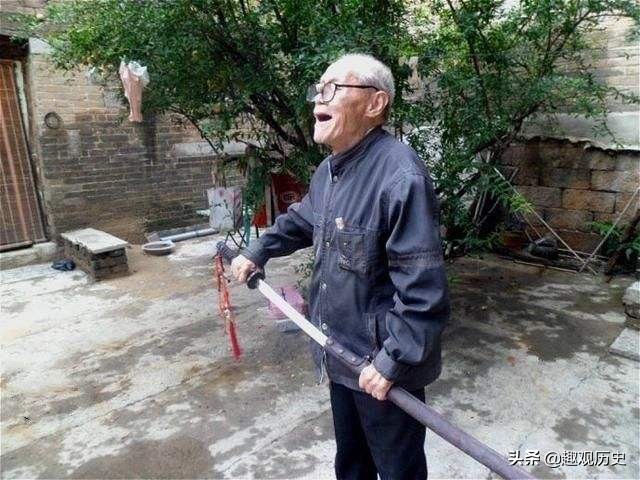 日军投降后国军收缴多少武器,抗日战争日本投降向中国赔款