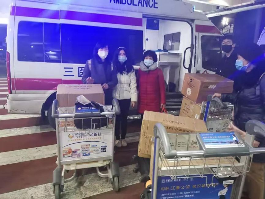 “代购”“厨子”“保洁”“学生”集齐一身，免税人全员出击