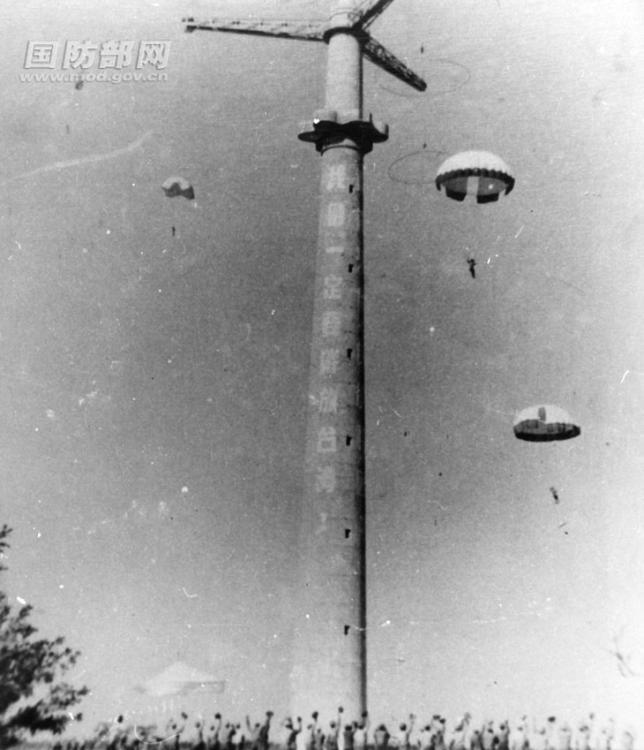 中国女空降兵训练,中国空降兵帅气动作