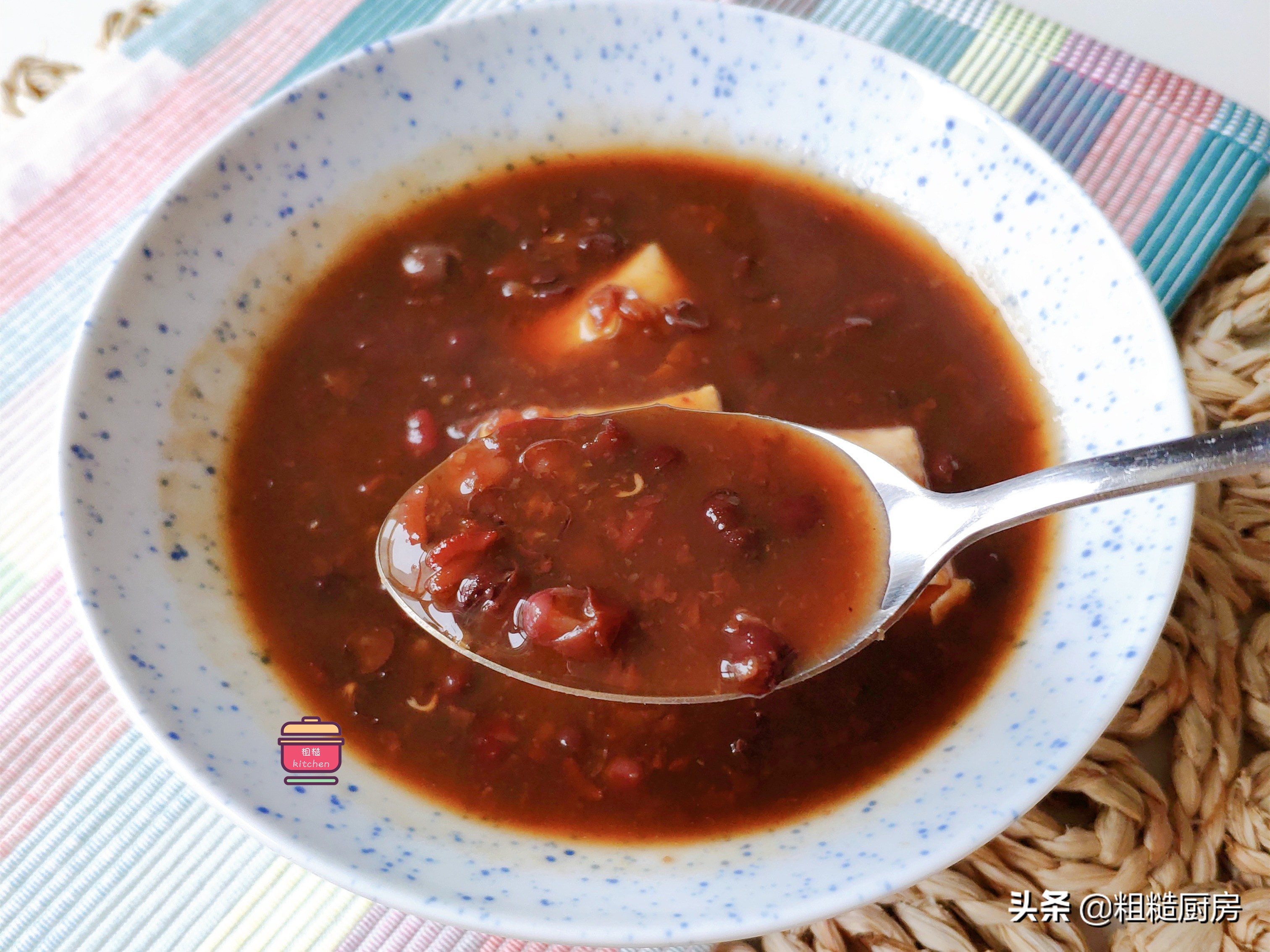 入秋必喝的八种不重样的营养汤,秋季早餐最养人的有哪几款养生粥