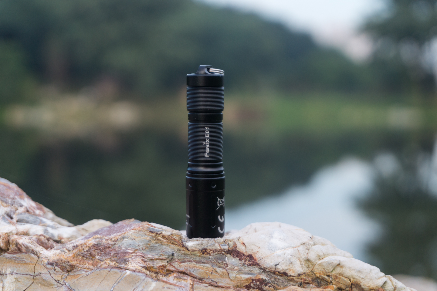 fenixe01,fenixe01v2.0手电
