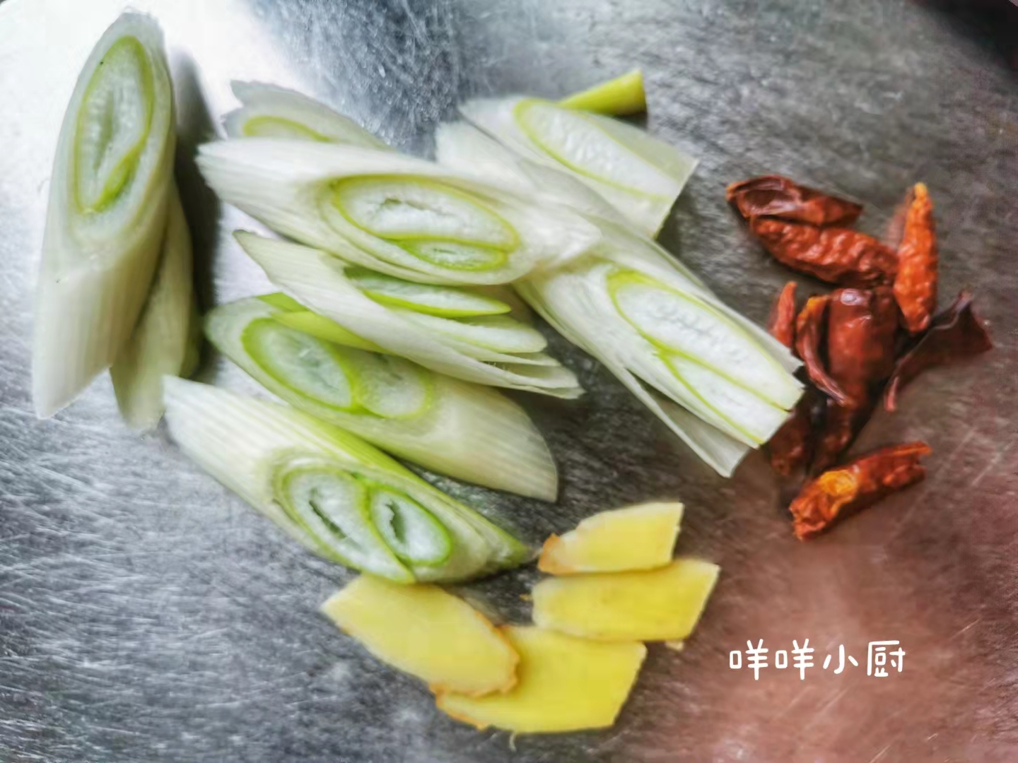 水煮蛤蜊肉正确方法,蛤蜊煮时间长还是开锅就行