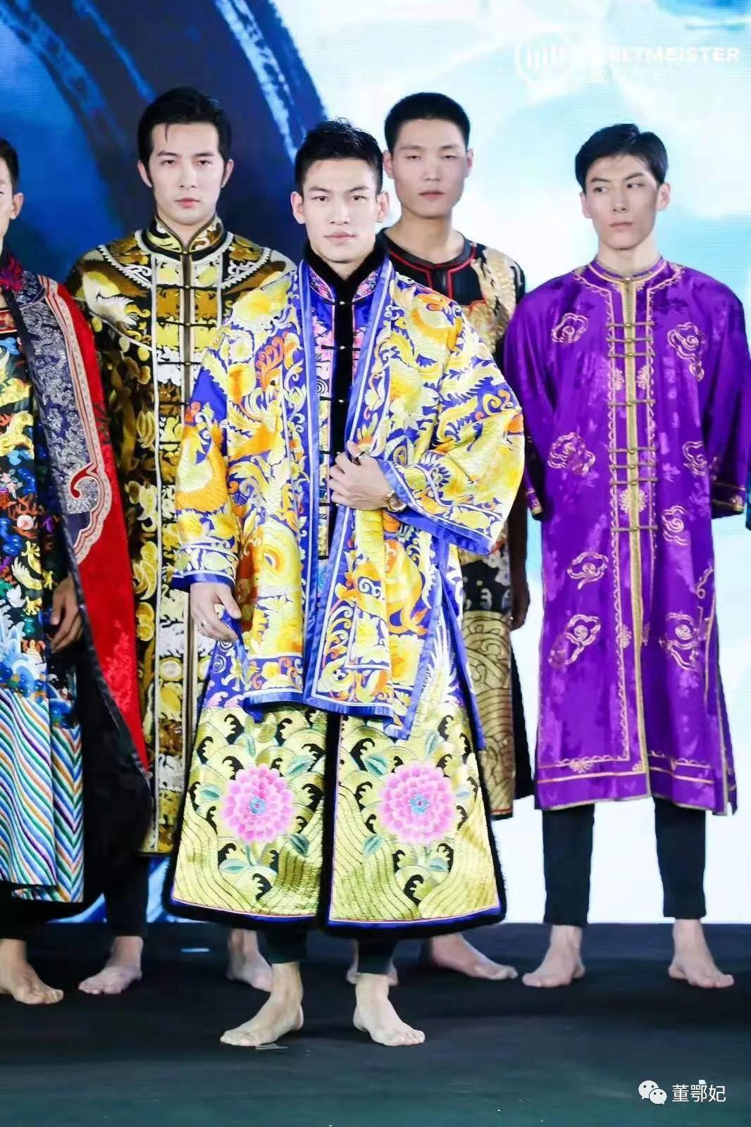 “华易风·默默的绣”2019中国西装先生总决赛“绣”美中华