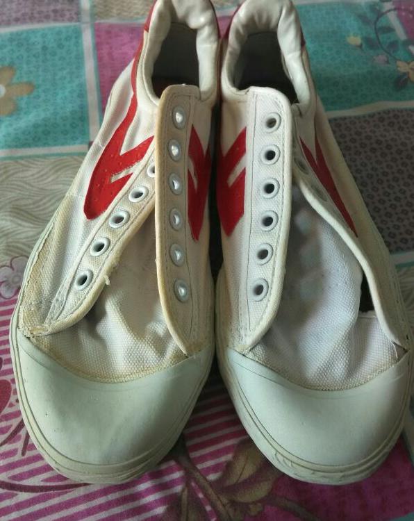 aj鞋子历史介绍,70年代前的科幻aj鞋子